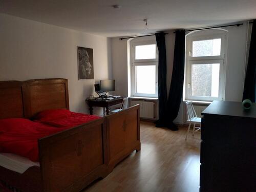 Foto - Helle 1-Zimmer-Altbauwohnung im ruhigen Hinterhaus – Rote Insel