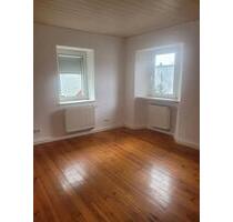 2- Zimmer AltbauwWohnung in Kitzingen ab sofort zu vermieten