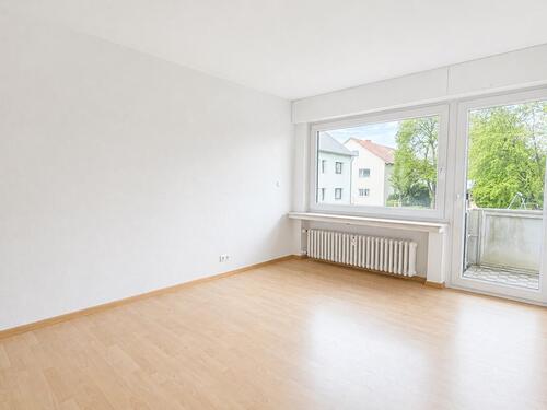 Foto - 2-Zimmer-Wohnung + DG Zimmer mit ca. 6 % Rendite, Balkon & Garten