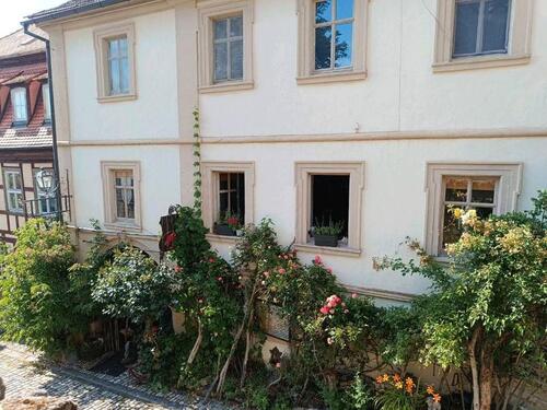 Foto - Einzigartige 5-Zi-Whg (160 m²)in 97486 Königsberg zu vermieten