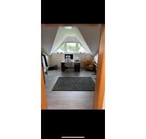 1x Zimmer einer Wunderschönen Dachgeschosswohnung 3er WG ☀️ - Ebergötzen