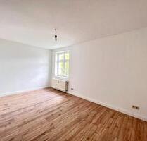 Frisch renovierte 2-Raum-Wohnung in ruhiger Lage - Crimmitschau