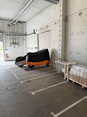 Foto - Stellplatz Motorräder Indoor (Videoüberwacht 