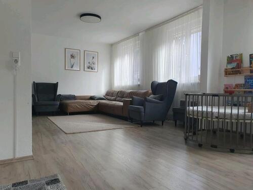 Foto - Einfamilienhaus mit großem Balkon zum Vermieten