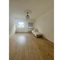 Frisch modernisiert, ruhig gelegen: Hochwertige 3-Zimmer-Wohnung - Mannheim Herzogenried