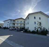 Geräumige 3-Zimmer Wohnung mit Terrasse, Einbauküche, Tiefgarage und Außenstellplatz (WHG 16) - Unterdietfurt