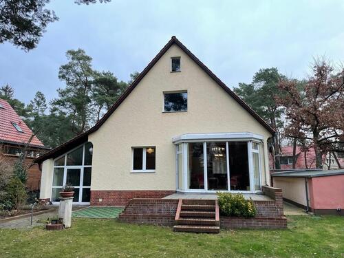 Foto - EinfamilienhausVilla in Kleinmachnow mit Grundstück zu Vermieten