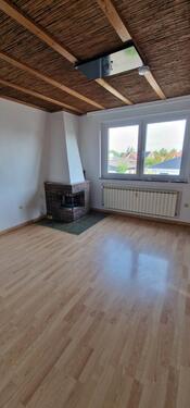 Foto - 5 Zimmer Dachgeschoßwohnung zur Miete in Meerbeck