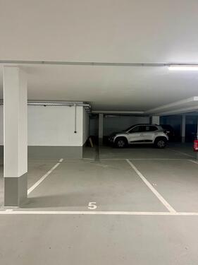 Foto - Tiefgaragenstellplatz zu vermieten