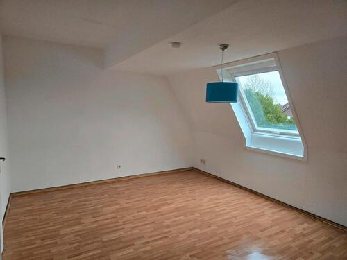 Foto - Wohnung DG - 550,00 EUR Kaltmiete,