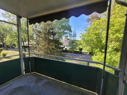 Foto - Geräumige 1-Raum-Wohnung im Dachgeschoss mit Balkon und Blick ins Grüne!