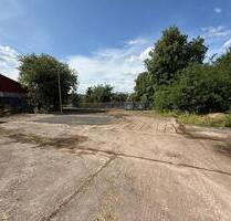 1.500 qm Lagerﬂäche Stellplätze Parkplätze in Gotha