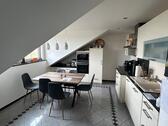 Foto - Moderne 2-Zimmer-Dachgeschosswohnung mit EBK, Klima & Stellpla