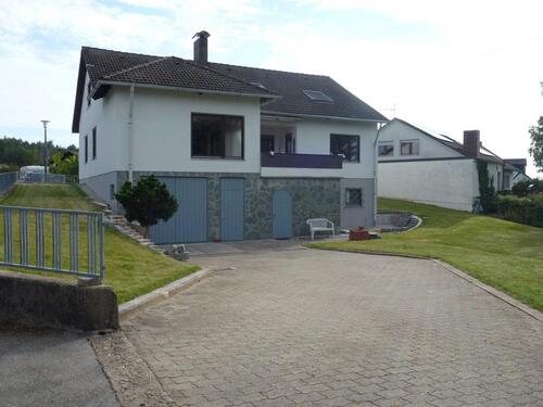 Foto - Große 3 Zimmer Wohnung - 1.050,00&nbsp;EUR Kaltmiete, ca.&nbsp; 144,00&nbsp;m&sup2;