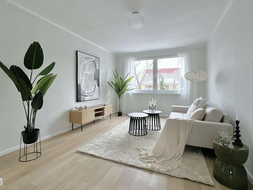 Foto - Erstbezug nach Sanierung: Moderne 2-Zi.-Wohnung mit Einbauküche, Balkon und PKW-Stellplatz