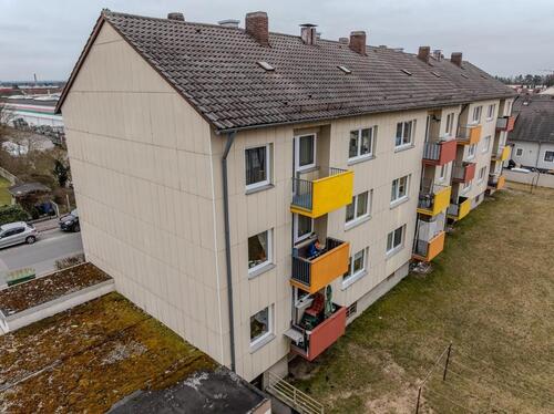 Foto - Frisch sanierte 3-Zimmer-Wohnung in ruhiger Lage von Schwandorf – Hochrainstraße 54
