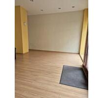 Schöner Laden zu vermieten - 860,00 EUR Kaltmiete, in Halle (Saale) (PLZ: 06108)