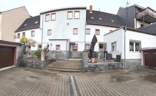 Foto - 4-Raum EG-WE mit Garage u. Terrasse