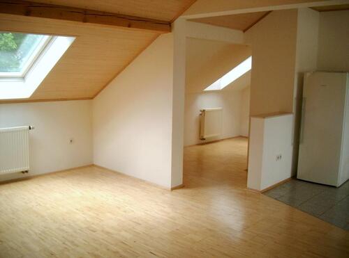 Foto - Biete schöne Dachgeschoßwohnung in Zweibrücken Bubenhausen an.