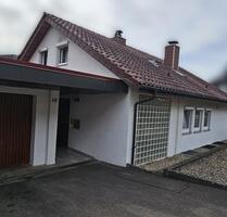 Freistehendes Einfamilienhaus in Südhanglage mit Einliegerwohnung - Schelklingen