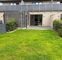 Modernes Reihenhaus in ruhiger Lage mit Garten und Dachterrasse - Großsolt