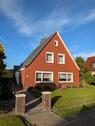 Foto - Einfamilienhaus mit Nebengebäude in Massivbauweise