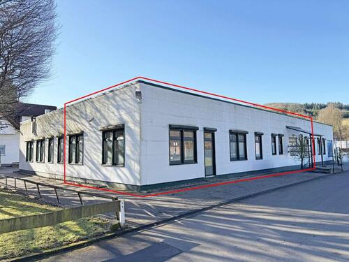 Foto - Büro- Praxisfläche in Sundern - 1.000,00&nbsp;EUR Kaltmiete, ca.&nbsp; 125,00&nbsp;m&sup2;