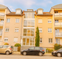 Charmante Dachgeschosswohnung zentral gelegen mit sonnigem Balkon - Speyer