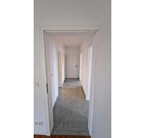 3 Zimmerwohnung - 1.200,00 EUR Kaltmiete, ca.  84,00 m² in Stuttgart (PLZ: 70435) Zuffenhausen