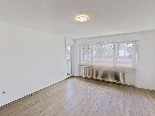 Foto - Gut geschnittene 3-Zimmer-Wohnung mit BALKON und TAGESLICHTBAD