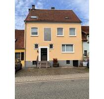 Einfamilienhaus mit Einliegerwohnung, Wintergarten, Kachelofen - Sankt Wendel