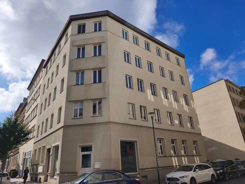 Foto - Südliche Innenstadt, Balkon, großes Wohnzimmer, Badewanne