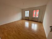 Foto - kleine Etagenwohnung mit Terrasse, EBK und Duschbad mit Fenster