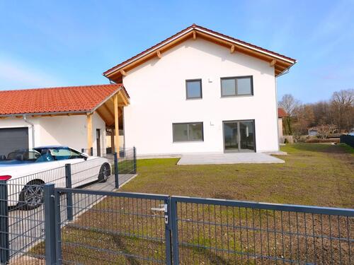 Foto - Exklusiv ausgestattete Doppelhaushälfte! Neubau mit KfW 55 Standard