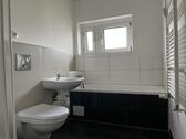 Foto - 3-Raumwohnung mit modernem Badezimmer und Balkon
