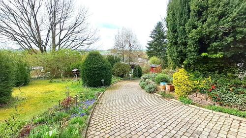 Foto - 8 Zimmer Einfamilienhaus zum Kaufen in Kaufungen