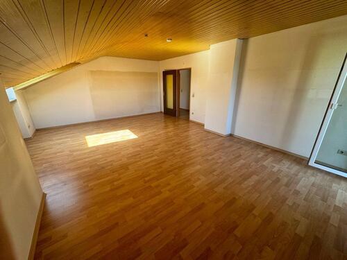 Foto - Dachgeschosswohnung in Neutraubling