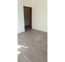 OB-Sterkrade: 4 Zi, großes Wohnzimmer, Eckwanne, ab 01.10 - Oberhausen Alsfeld
