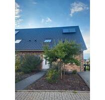 Moderne Doppelhaushälfte (122 m²) mit Garten in Breitenfelde