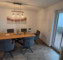 4-Zimmer-Reihenmittelhaus mit Balkon und Terrasse in Eichenried - Moosinning