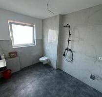 Neubau Wohnung Linden, 110m², Fußbodenheizung, Balkon, Stellplatz