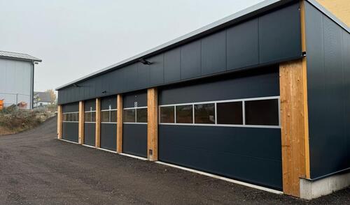 Foto - Garagenstellplatz und Container