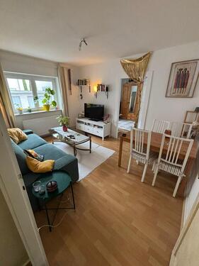 Foto - (Keine weiteren Anfragen)Helle, gut geschnittene 2-Zi-Whg Oberrad