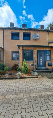 Foto - Modernes Reihenmittelhaus mit GartenGarageWintergarten