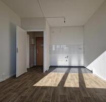 Attraktive Single-Pärchenwohnung – Einzug nach Renovierung ! - Halle (Saale) Halle-Neustadt