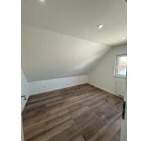 2-Zimmer-Dachgeschoss Wohnung in Lampertheim - Mannheim Käfertal