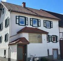 2,5 Zimmer Wohnung mit EBK in Remchingen-Singen