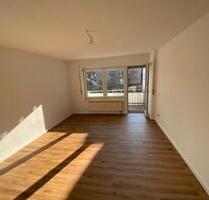 Charmante 2-Zimmer-Wohnung mit Balkon und Tiefgaragenstellplatz - Neustadt an der Aisch