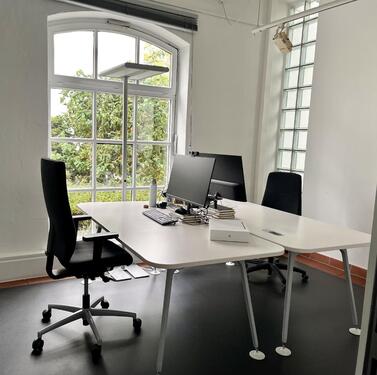 Foto - Helle, möblierte Bürofläche in ehemaliger Schmiede - All-in-Miete