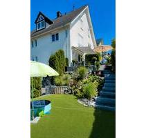 Moderne gepflegte Doppelhaushälfte mit neuer PV-Anlage !! TOP - Taunusstein
